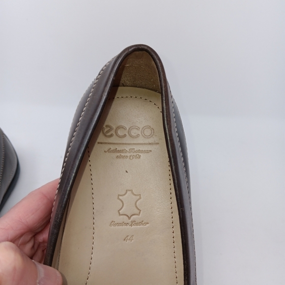 ECCO Classic Moc 2.0 Driving Loafers - Picture 9 of 9